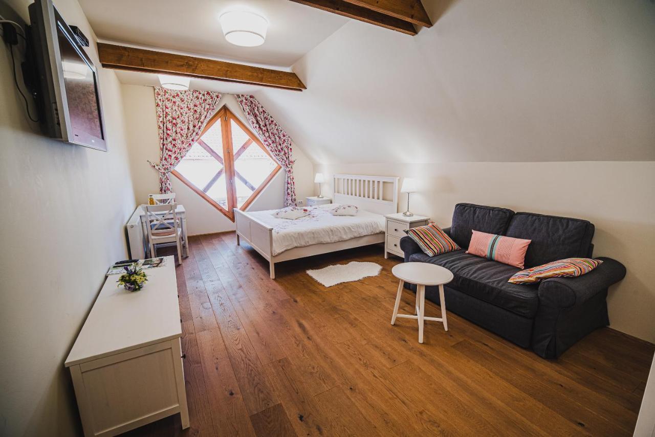 Farm Stay Zurej Sentjur Luaran gambar