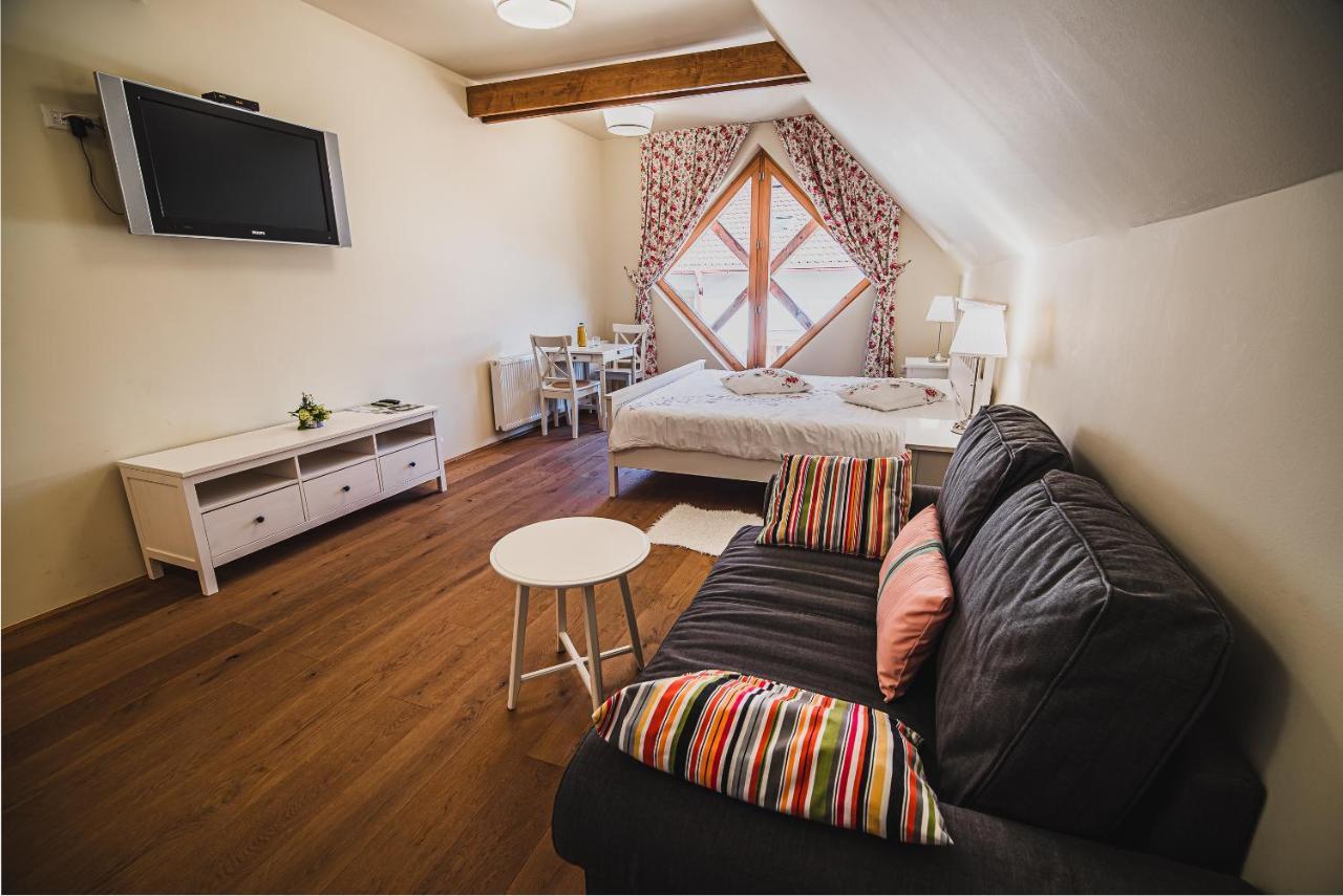 Farm Stay Zurej Sentjur Luaran gambar